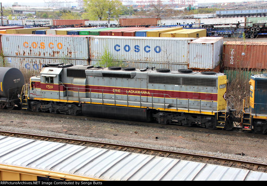 NS 1700 CSX 8886